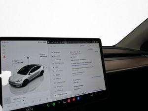 Tesla Model Y bild 26