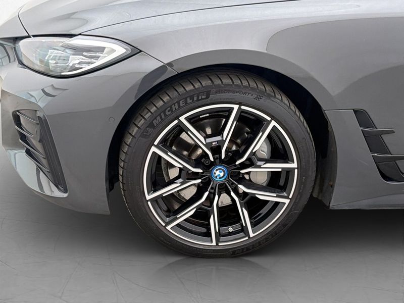 BMW i4 bild 34