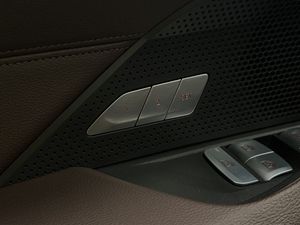 BMW i4 bild 14