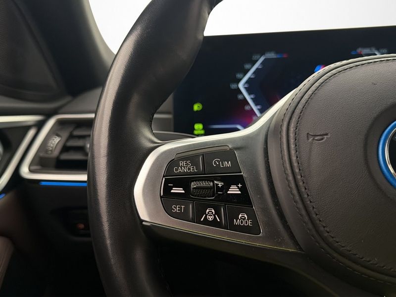 BMW i4 bild 17