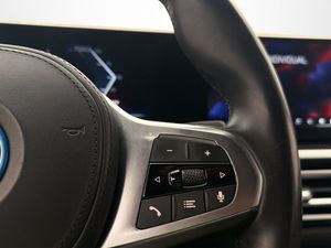 BMW i4 bild 19