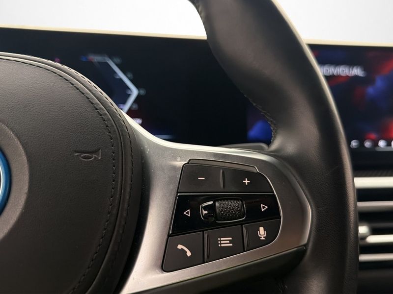 BMW i4 bild 19