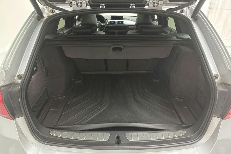 BMW 320 bild 9
