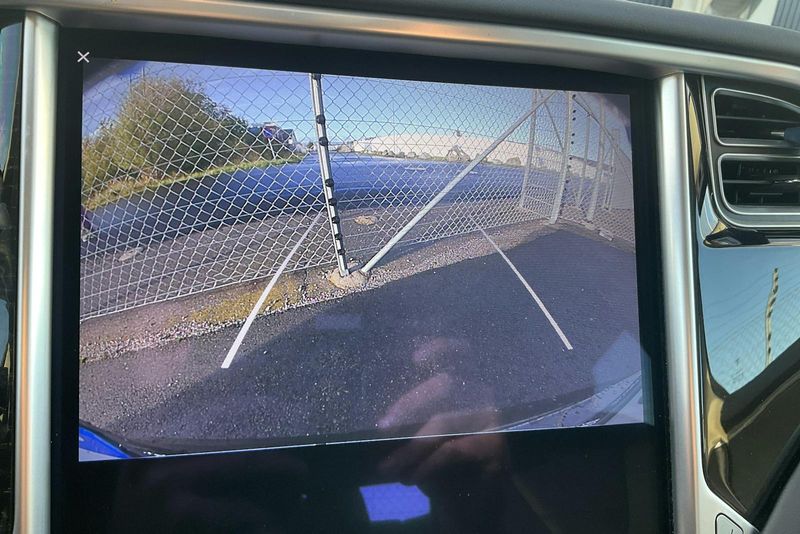 Tesla Model S bild 14