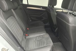 Volkswagen Passat bild 8