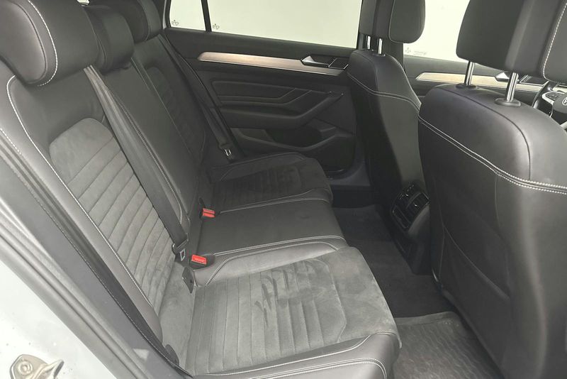 Volkswagen Passat bild 8