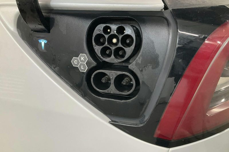 Tesla Model 3 bild 16
