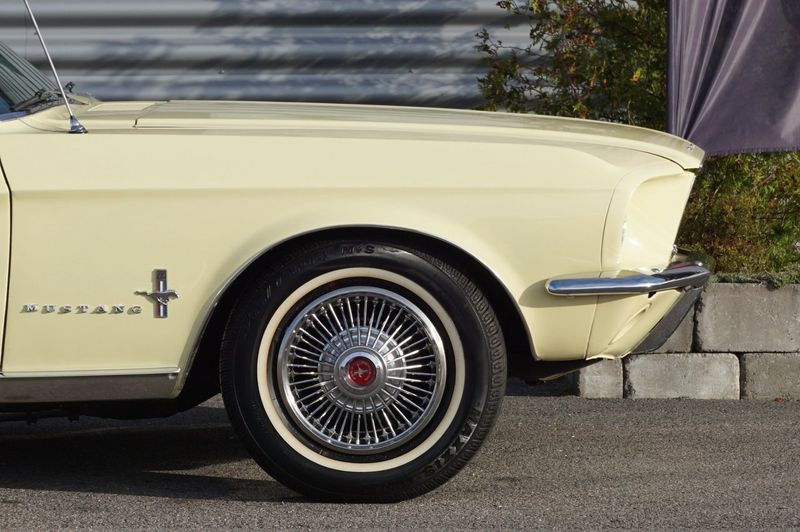 Ford Mustang bild 14