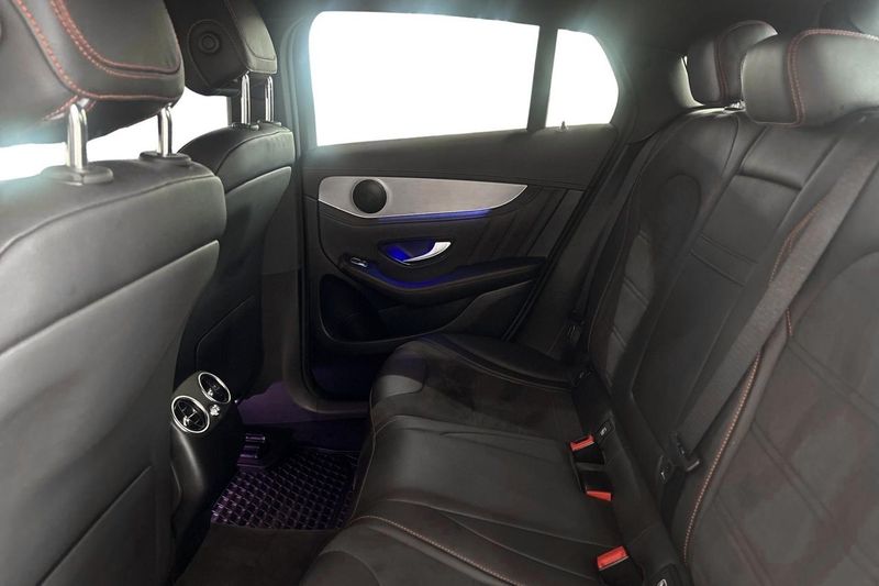 Mercedes GLC300 bild 10