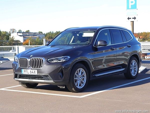 BMW X3 xDrive30e 292hk S/V-hjul Kamera Sensorer - 2022