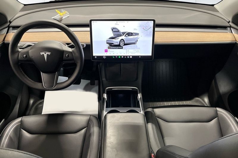 Tesla Model Y bild 9