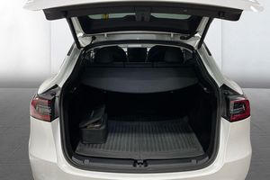 Tesla Model Y bild 14