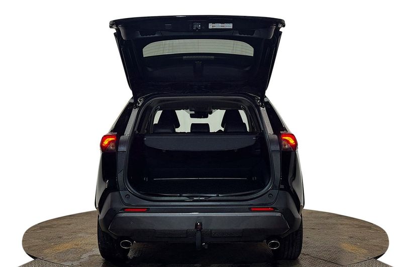 Toyota RAV4 bild 8
