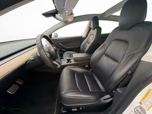 Tesla Model 3 bild 15