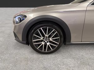 Mercedes E220 bild 17
