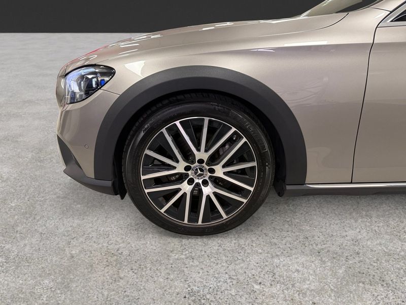 Mercedes E220 bild 17