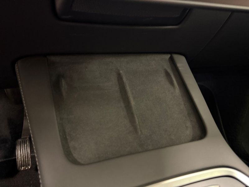 Tesla Model Y bild 13