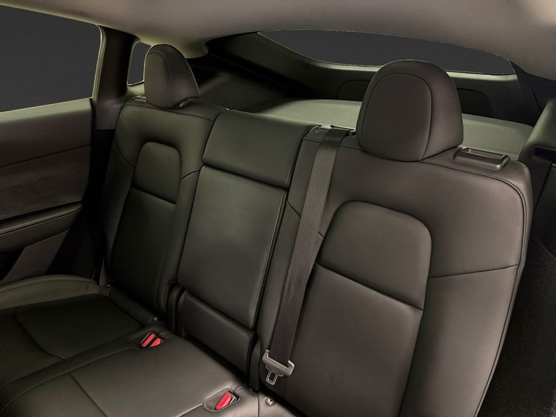 Tesla Model Y bild 10