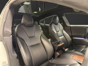 Tesla Model S bild 12