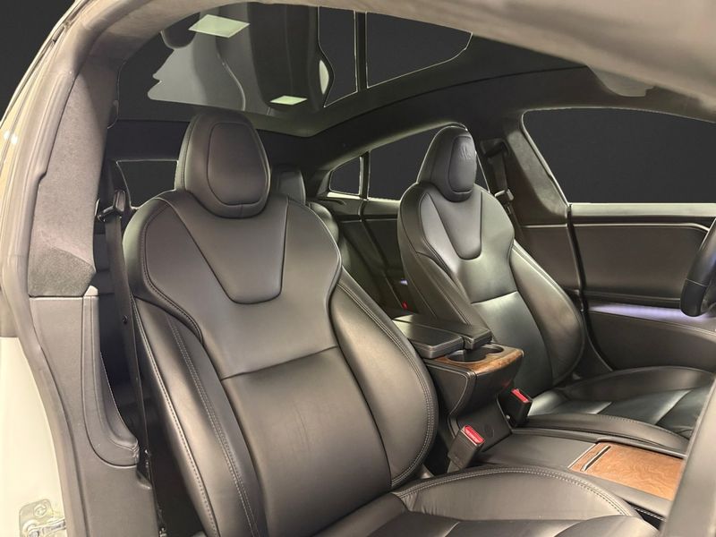Tesla Model S bild 12