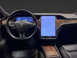 Tesla Model S bild 13
