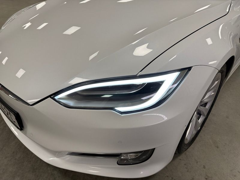 Tesla Model S bild 21