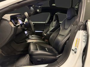 Tesla Model S bild 8