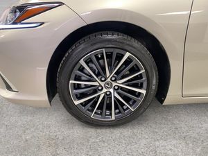 Lexus ES bild 18