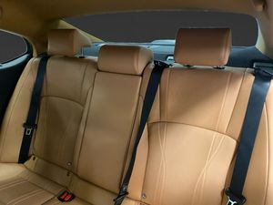 Lexus ES bild 10