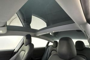 Tesla Model 3 bild 15