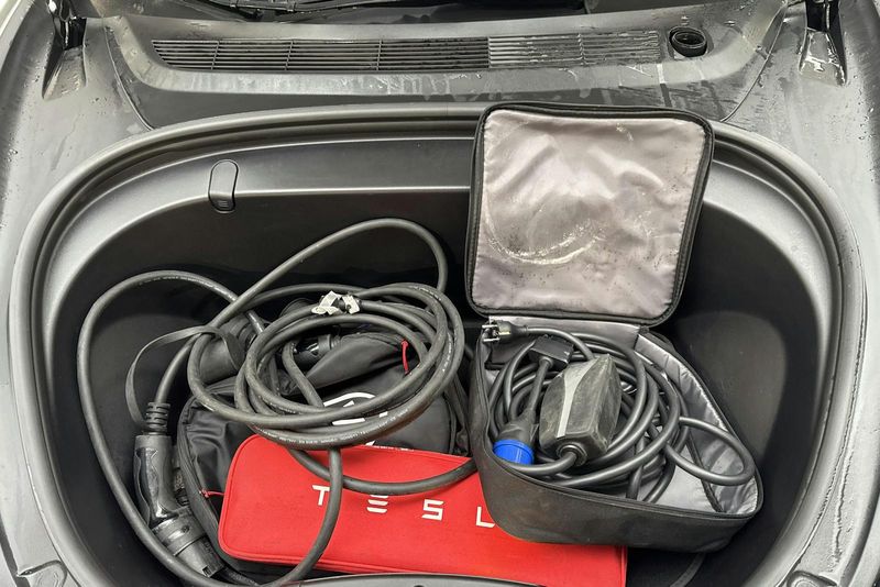 Tesla Model 3 bild 17