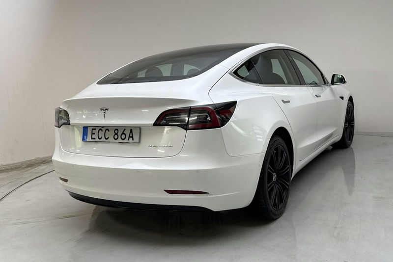 Tesla Model 3 bild 3