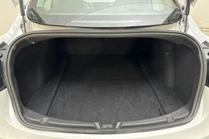 Tesla Model 3 bild 10