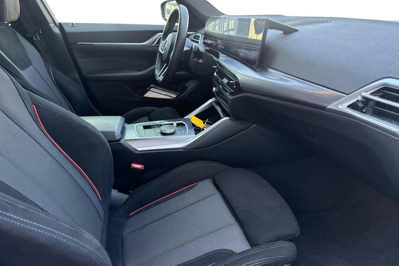 BMW i4 bild 7