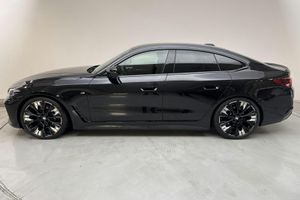 BMW i4 bild 25