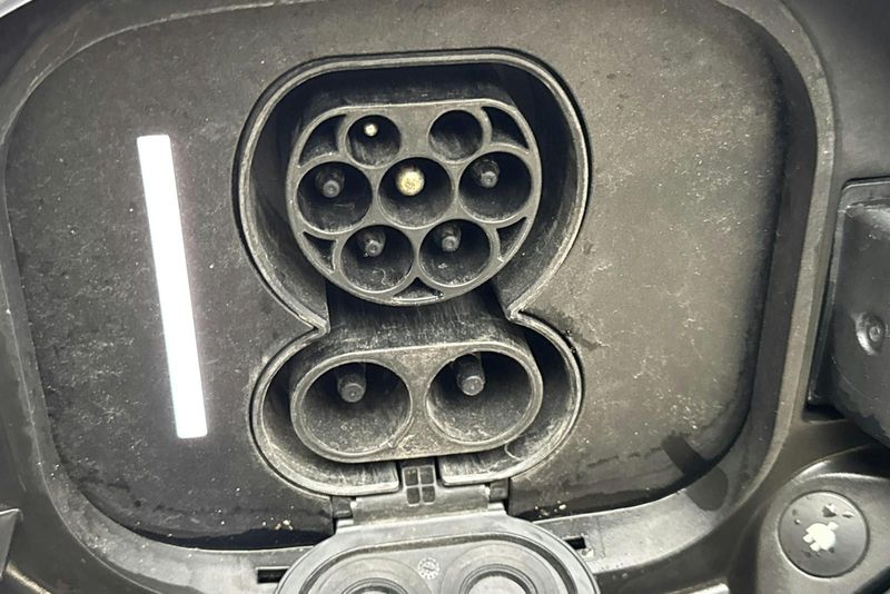 Mercedes EQE300 bild 15