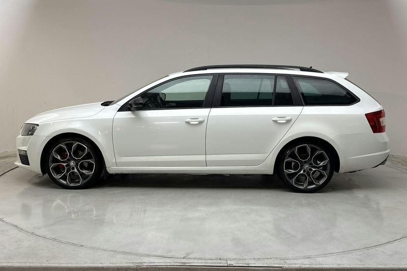 Skoda Octavia bild 2
