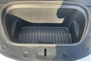 Tesla Model Y bild 10