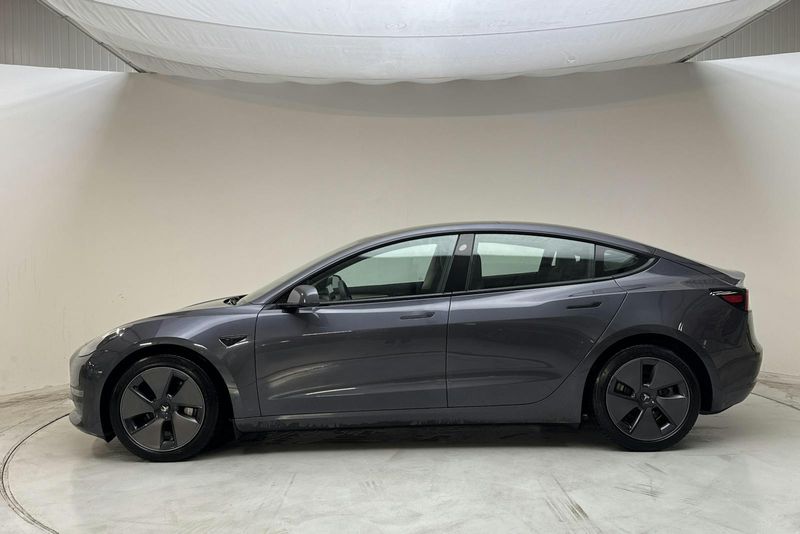 Tesla Model 3 bild 2