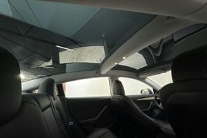 Tesla Model 3 bild 14