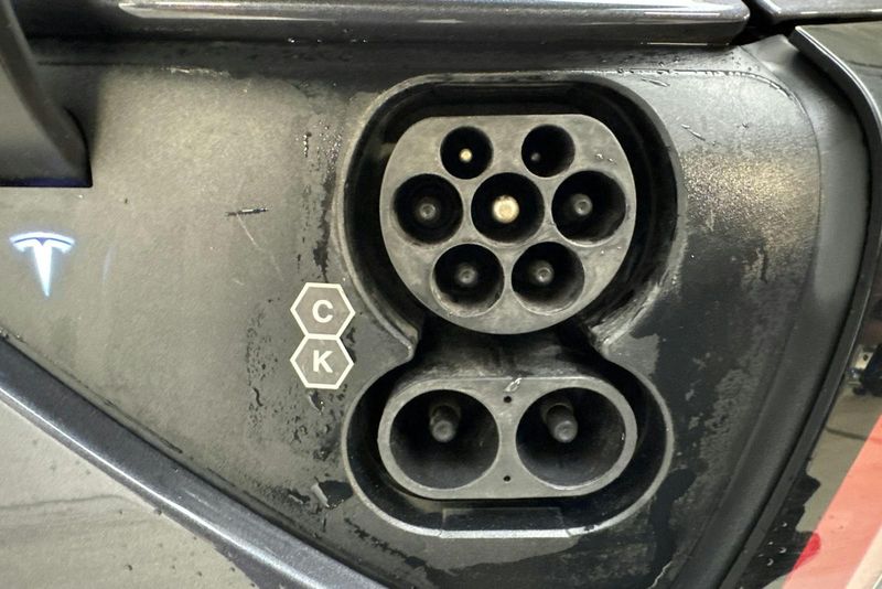 Tesla Model 3 bild 15