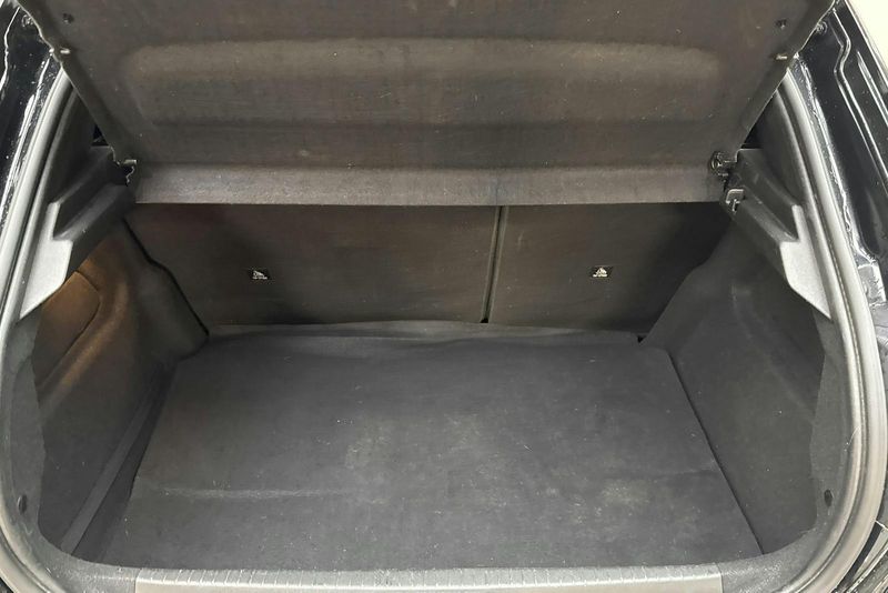 Peugeot 208 bild 9