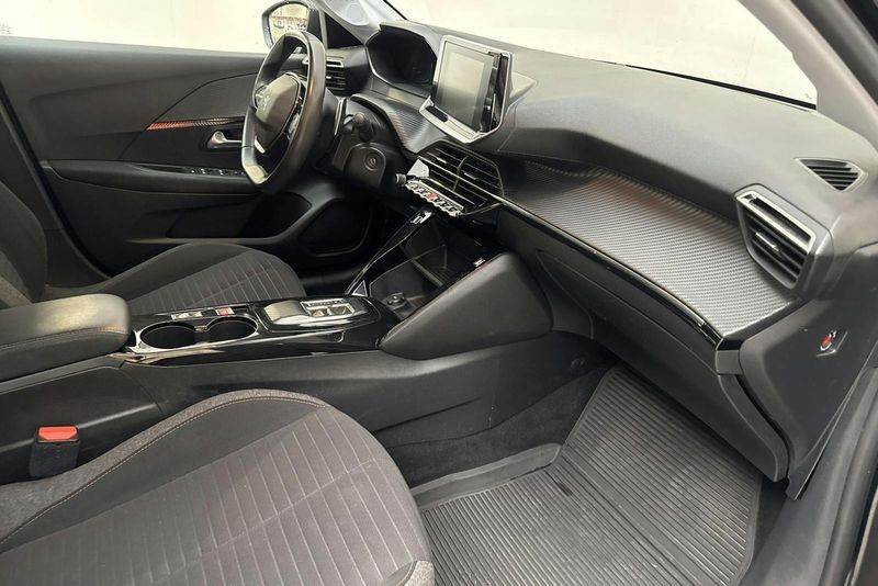 Peugeot 208 bild 7