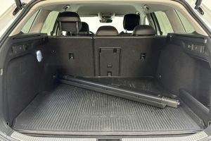 Volkswagen Passat bild 9