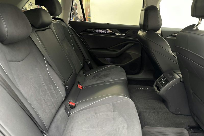 Volkswagen Passat bild 8