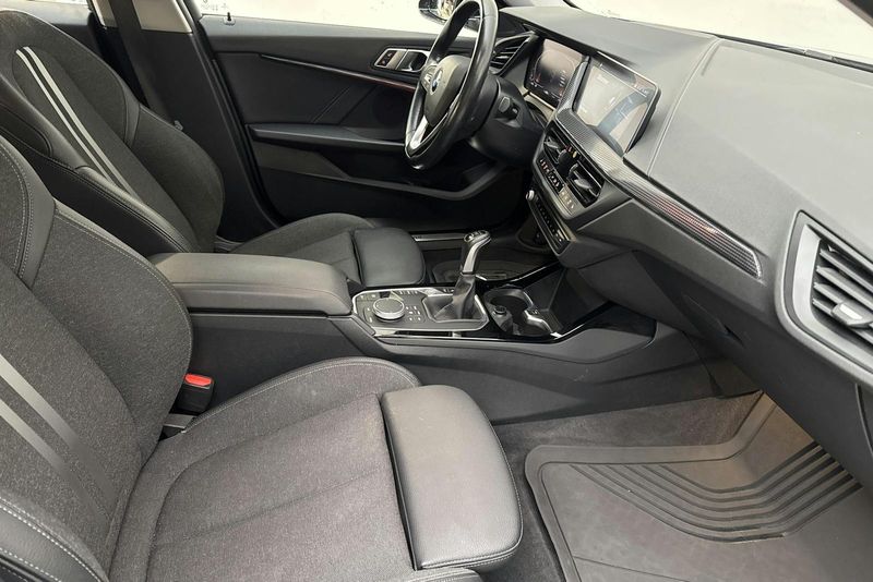 BMW 118 bild 9