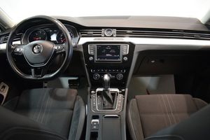 Volkswagen Passat bild 13