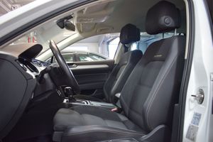 Volkswagen Passat bild 7