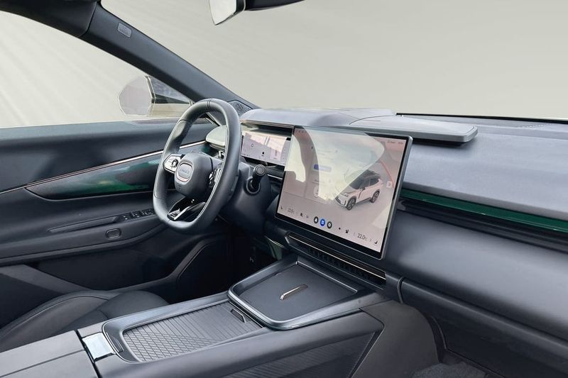 Lynk & Co 08 bild 9