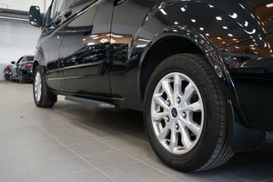 Ford Tourneo Custom bild 8